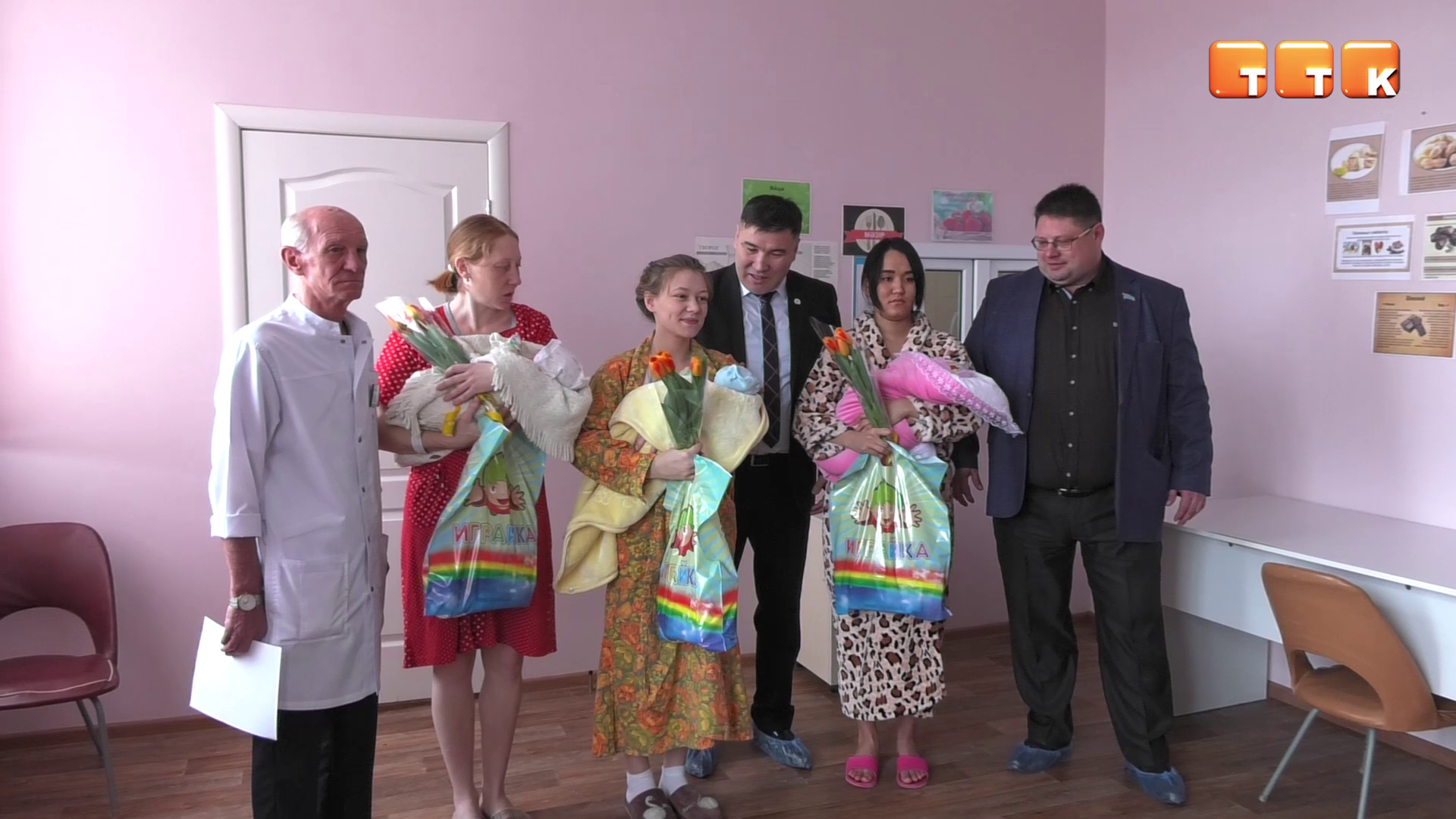 В Международный женский день в Темиртау родились две девочки и один мальчик