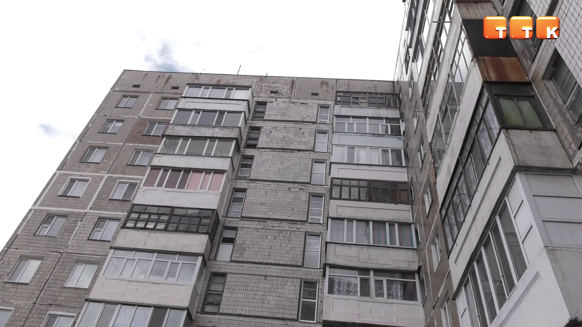 Несмотря на карантин, в Темиртау продолжают устанавливать лифты
