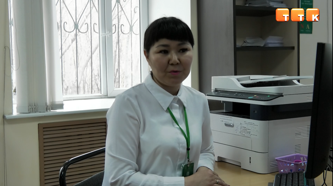 «Человек, который помогает людям»: история работника ЦОНа