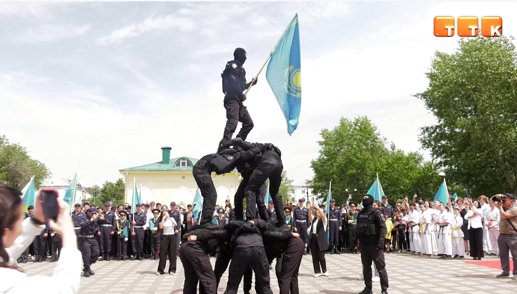 Праздник единства и гордости